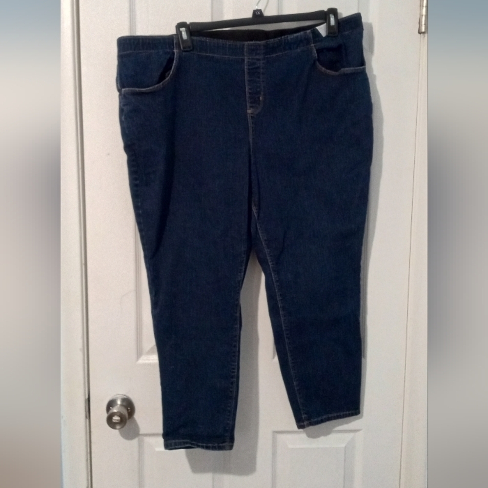 Stylish Blue Denim Capris for Women